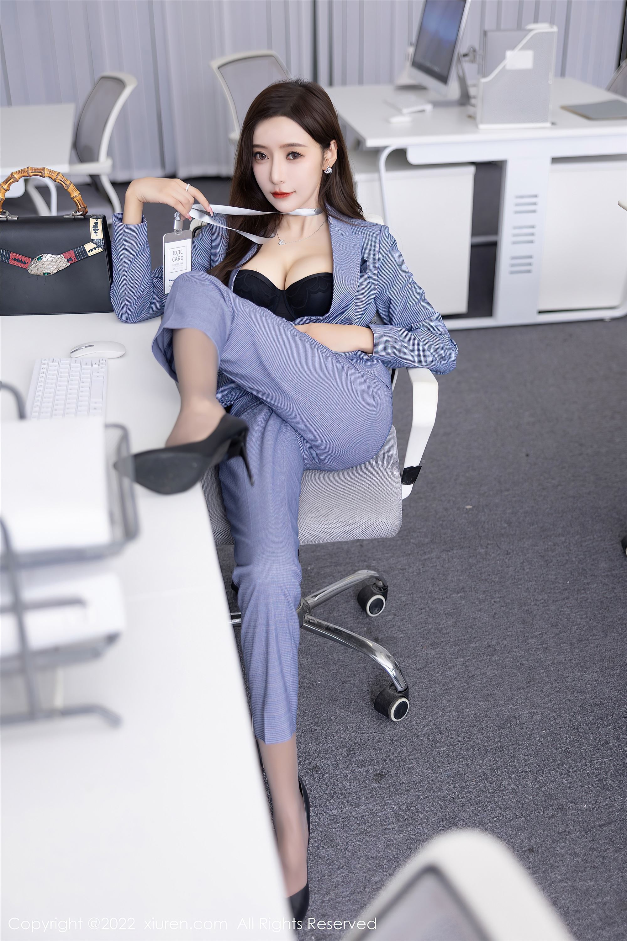 Xiuren秀人网 2022.09.22 NO.5629 王馨瑶yanni